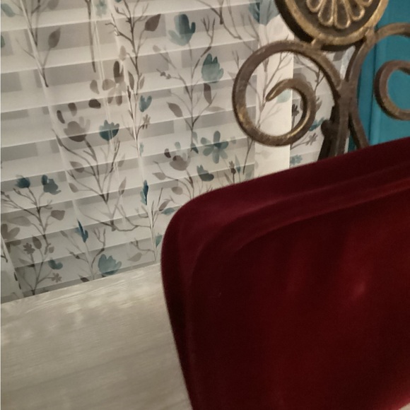 Gucci Red Mini Velvet Bag with Gold Clasp - Picture 9 of 15